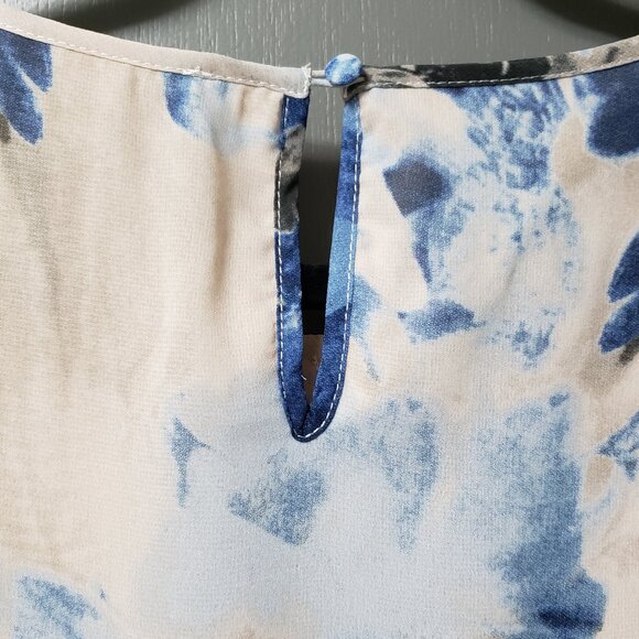 Cleo Floral Print 3/4 Butterfly Sleeve Blouse - Picture 4 of 10